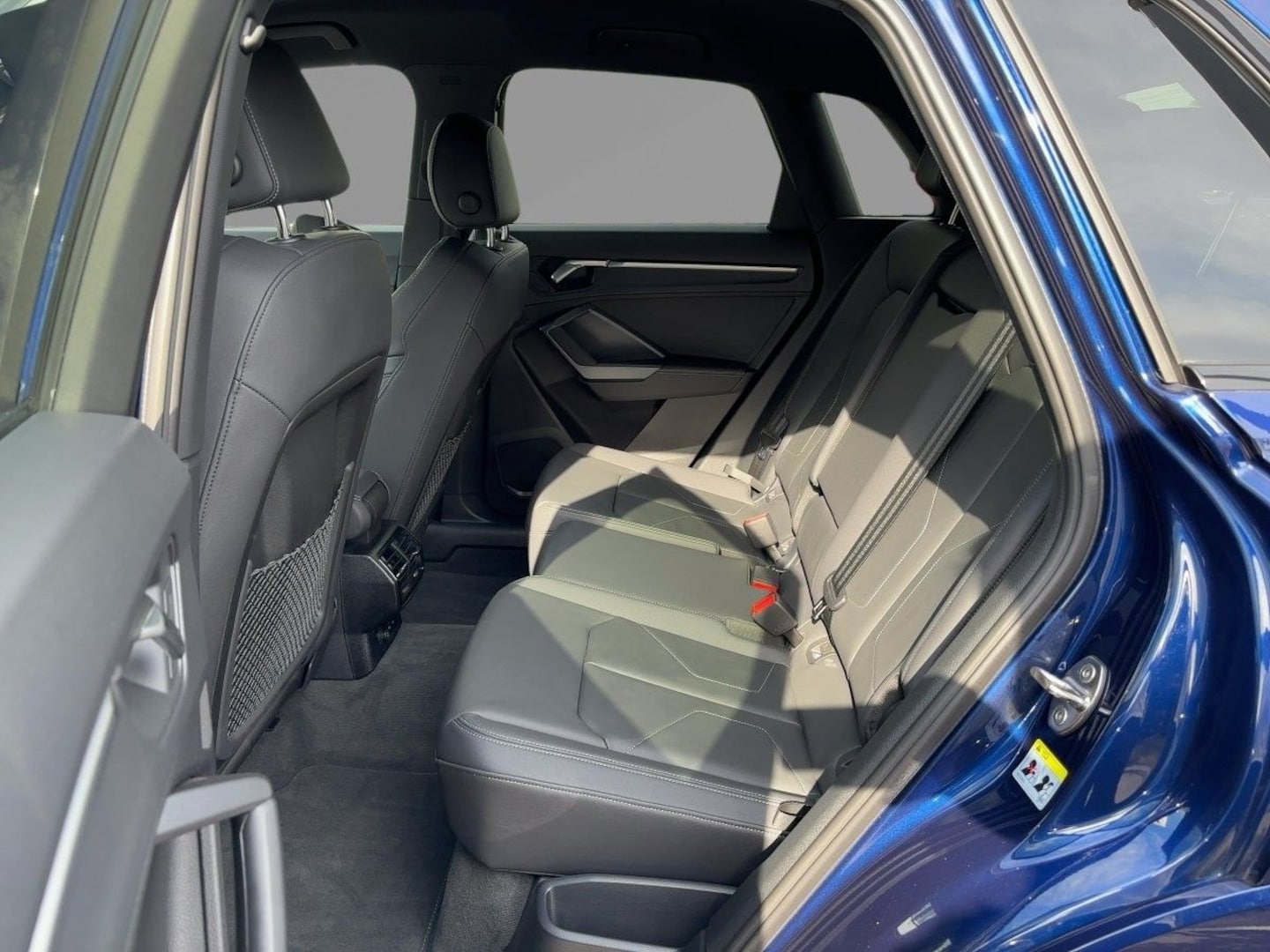 Bild über Audi Q3 TDI quattro 142 kW S tronic - für weitere Informationen kontaktieren Sie den Audi Partner
