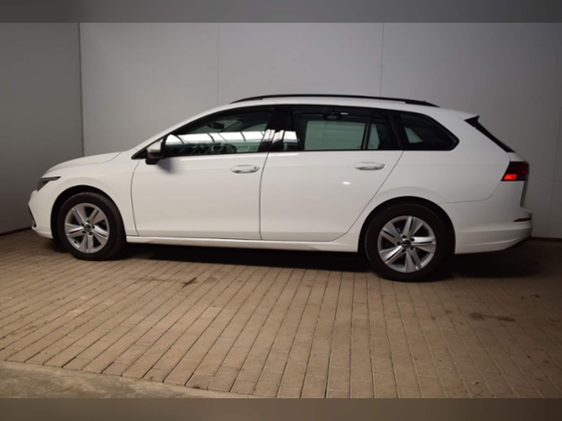Volkswagen Golf Variant Life