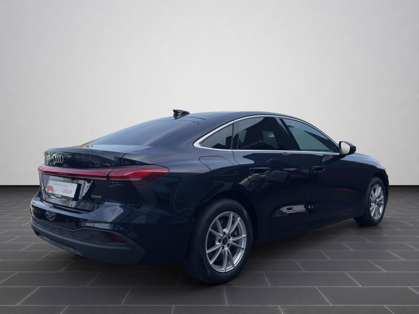 Bild über Audi A5 Limousine TDI quattro 150 kW S tronic - für weitere Informationen kontaktieren Sie den Audi Partner