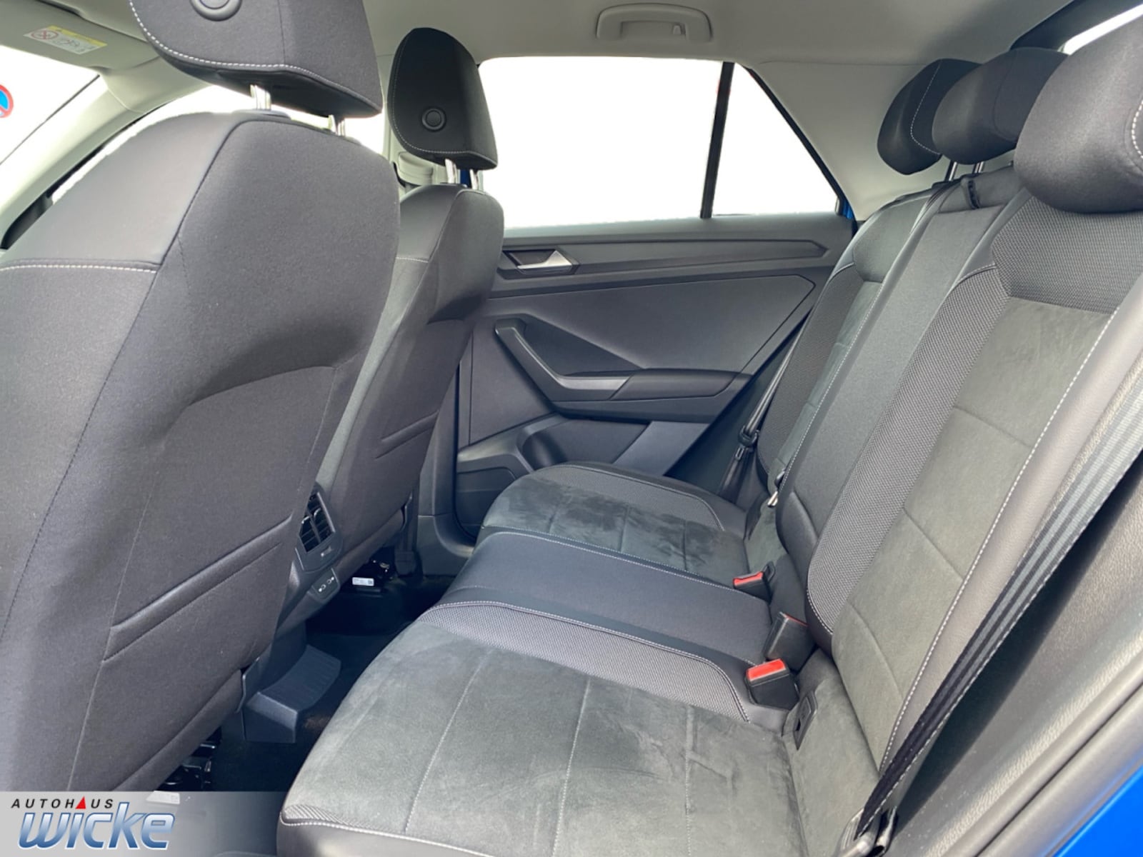 Volkswagen T-Roc – Bild 12