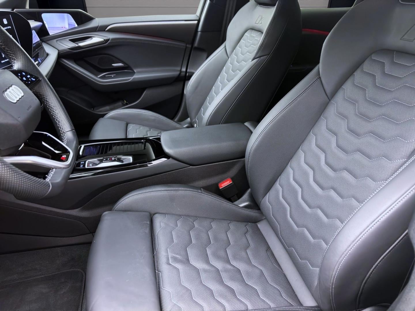 Bild über Audi A6 Avant e-tron e-tron - für weitere Informationen kontaktieren Sie den Audi Partner