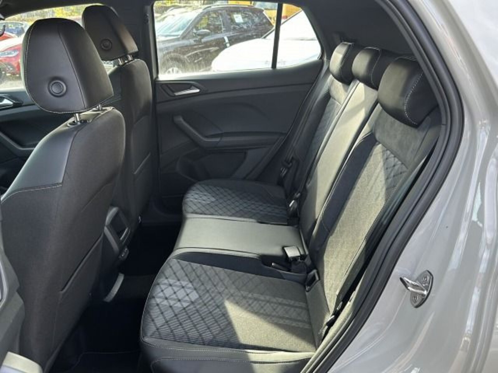 Volkswagen T-Cross – Bild 12