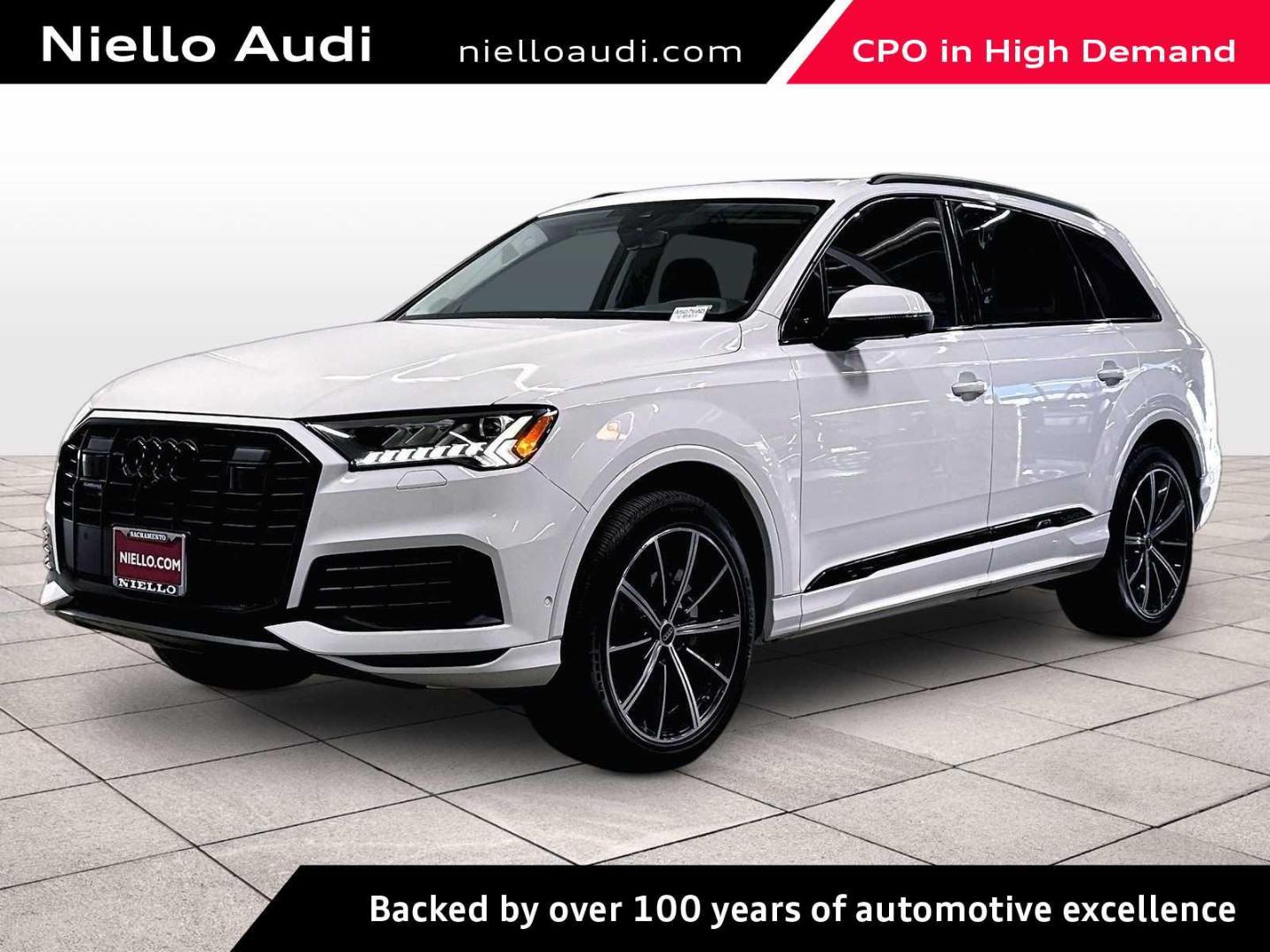 2023 Audi Q7 55 Premium Plus quattro Tiptronic's photo