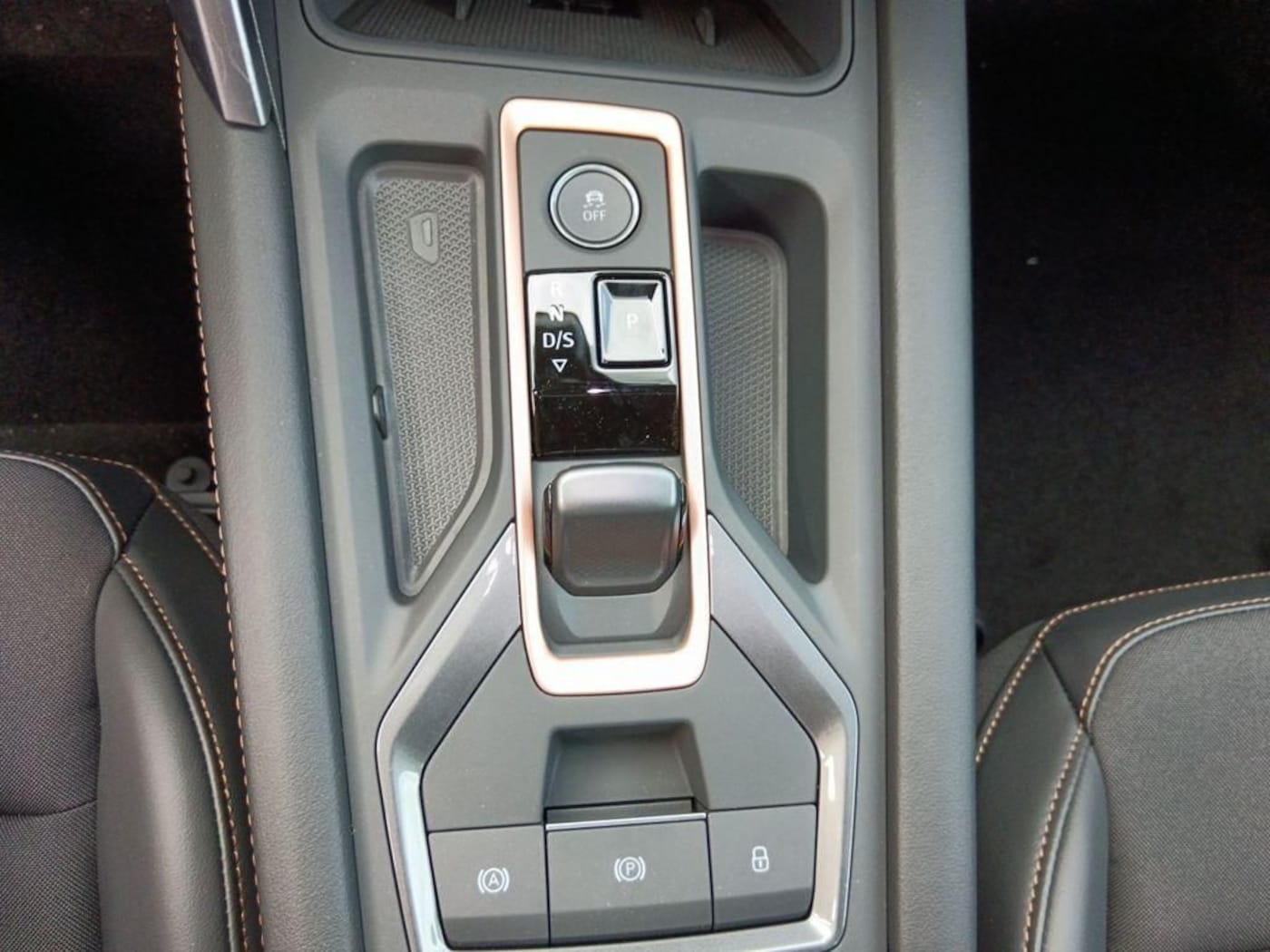 CUPRA Leon León 2.0 TDI DSG 110 kW (150 CV) — photo 10