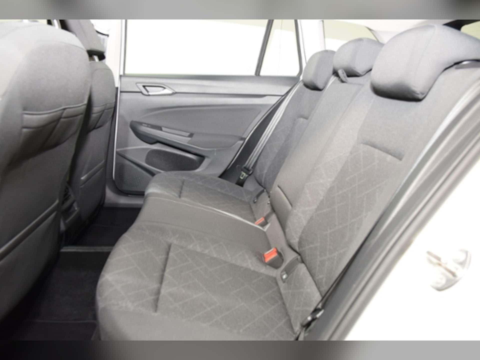 Volkswagen Golf Variant Life