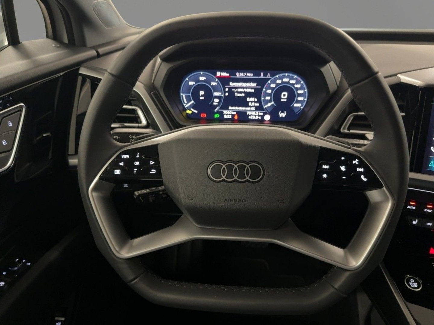 Bild über Audi Q4 e-tron 40 e-tron - für weitere Informationen kontaktieren Sie den Audi Partner
