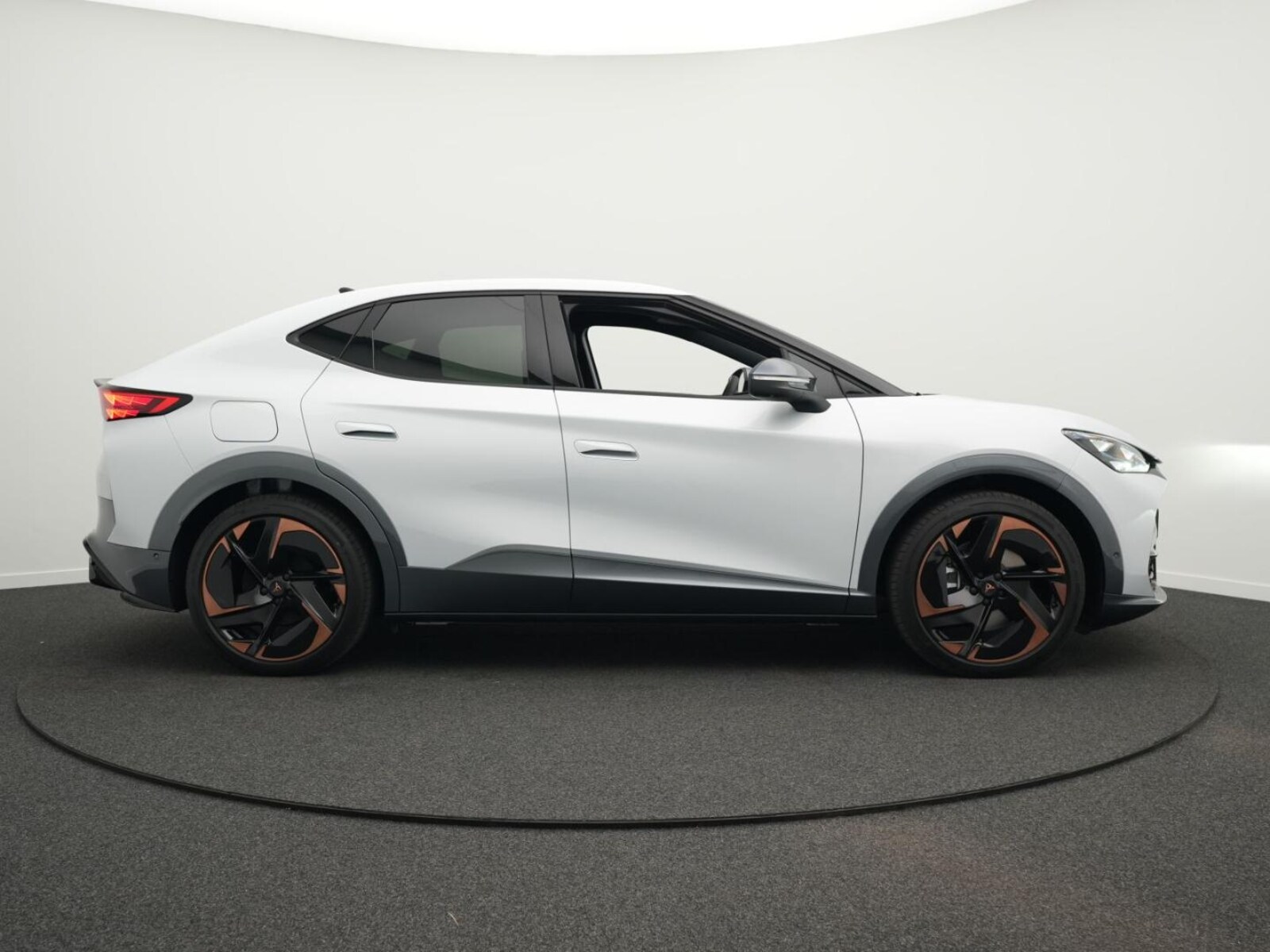 CUPRA Tavascan – Bild 11