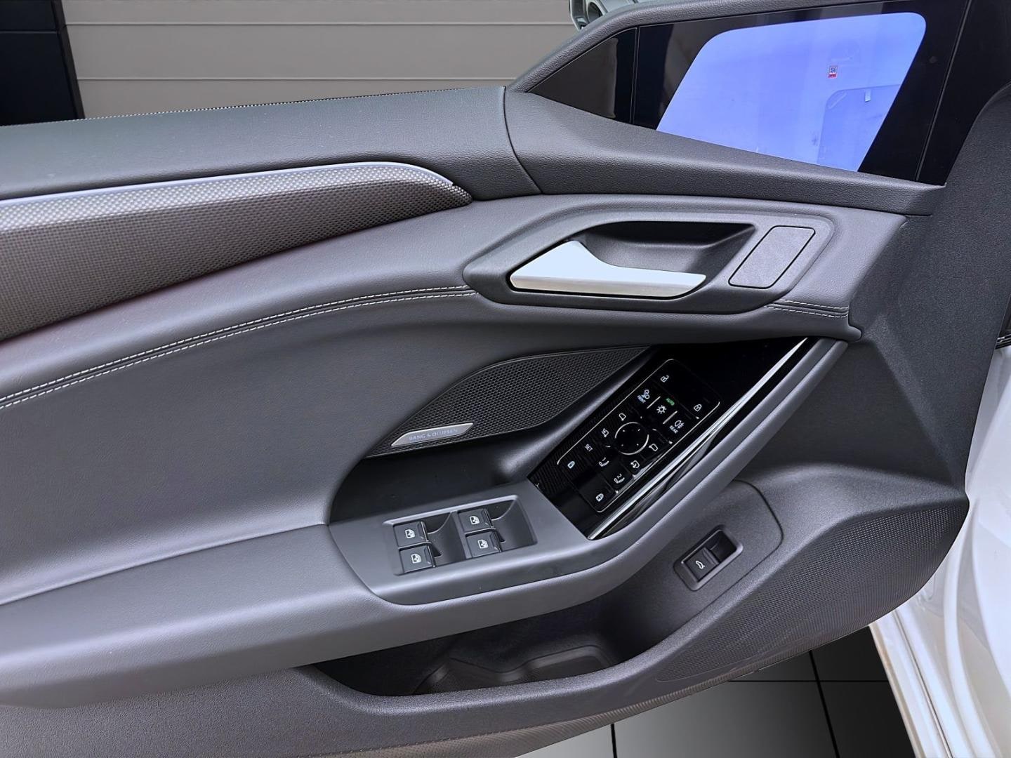 Bild über Audi A6 Avant e-tron e-tron - für weitere Informationen kontaktieren Sie den Audi Partner