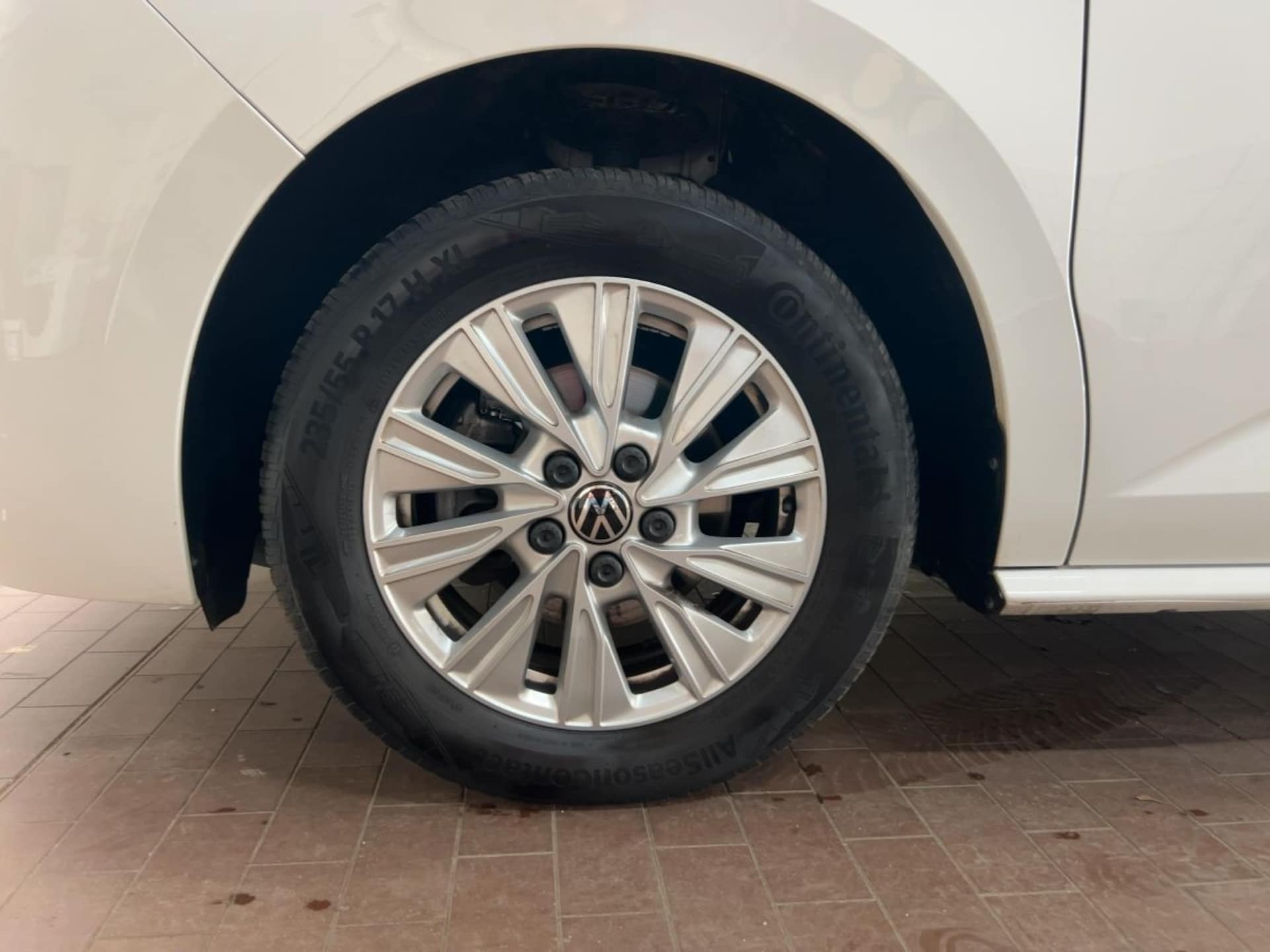 Volkswagen Multivan Basis-Modell