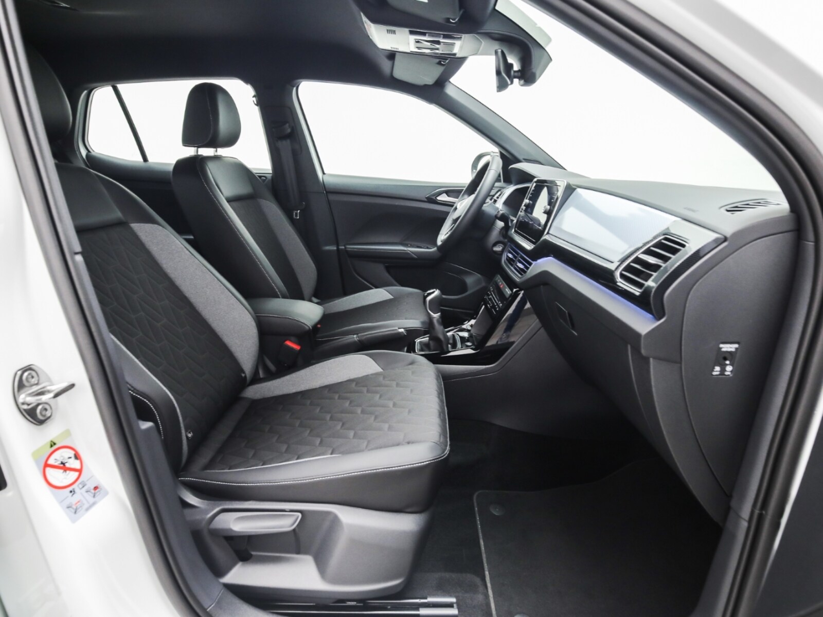 Volkswagen T-Cross – Bild 11