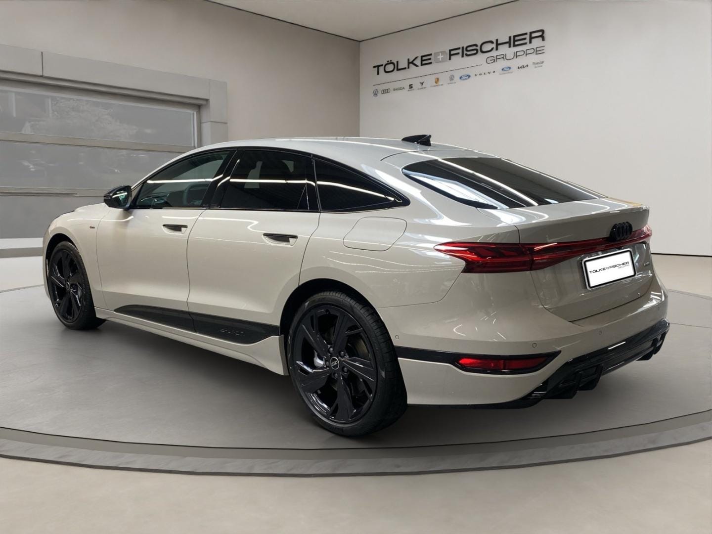 Bild über Audi A6 Sportback e-tron S line business e-tron quattro 315 kW - für weitere Informationen kontaktieren Sie den Audi Partner