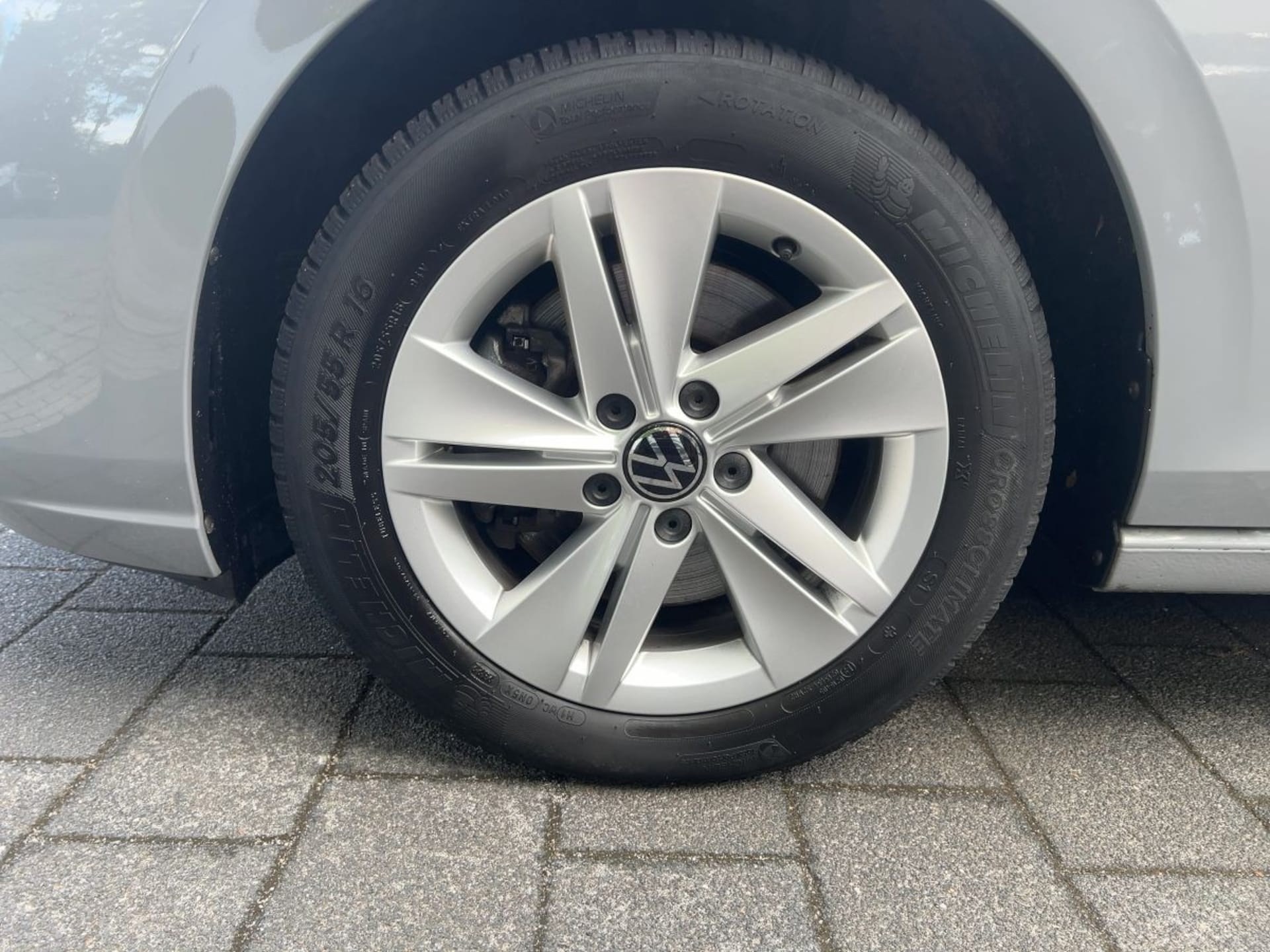Volkswagen Golf Variant Life