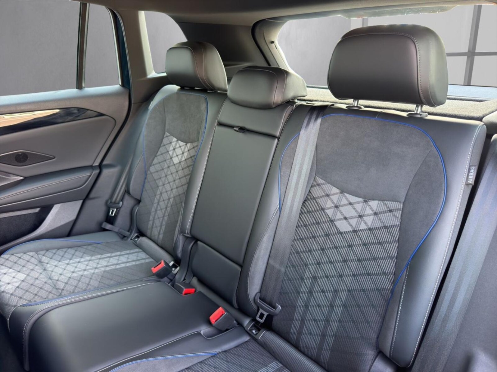 Volkswagen Tiguan – Bild 11