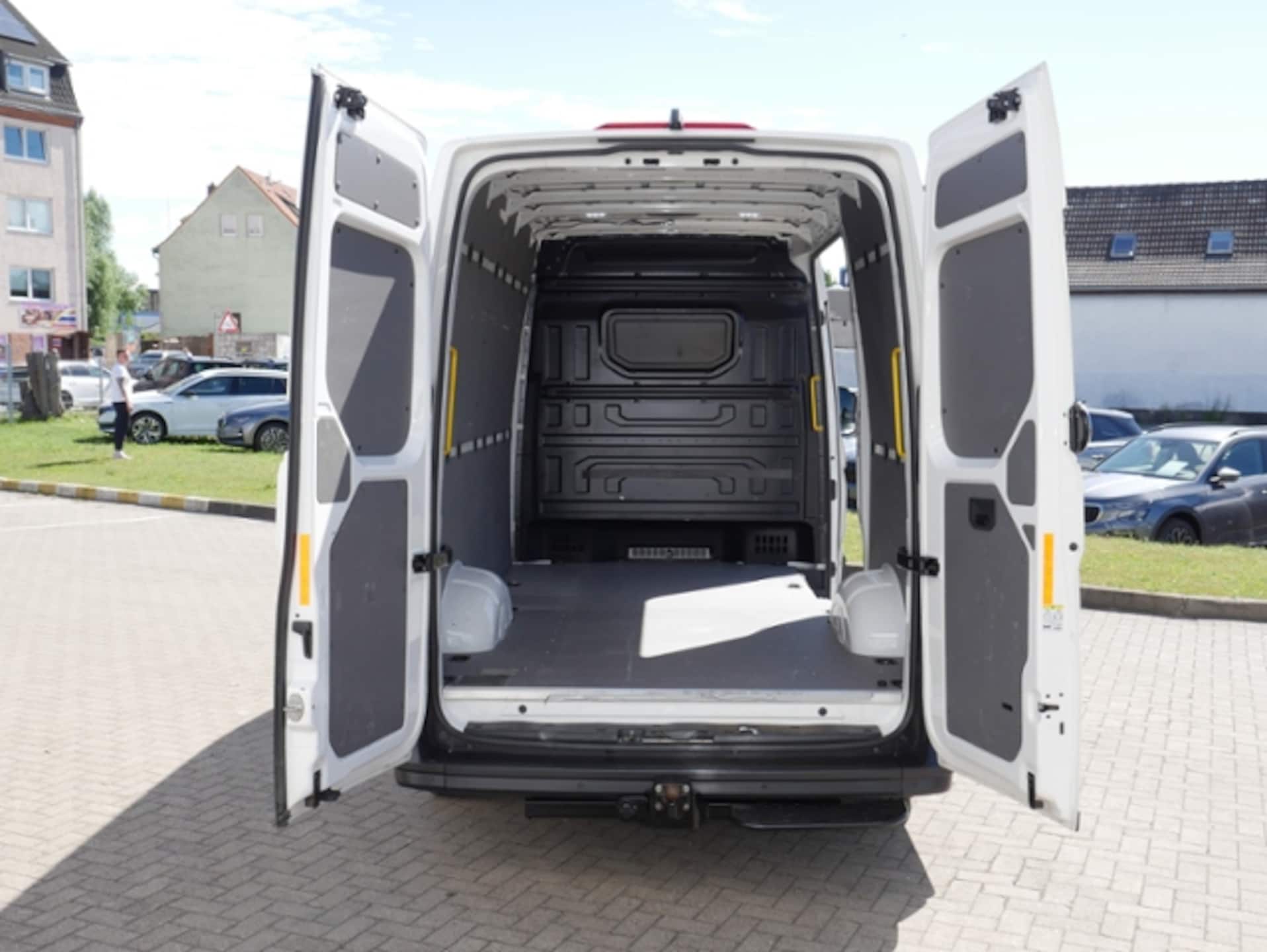 Volkswagen Crafter Kasten mittlerer Radstand
