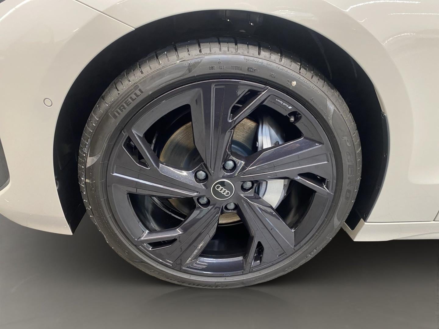 Bild über Audi A6 Sportback e-tron S line business e-tron quattro 315 kW - für weitere Informationen kontaktieren Sie den Audi Partner