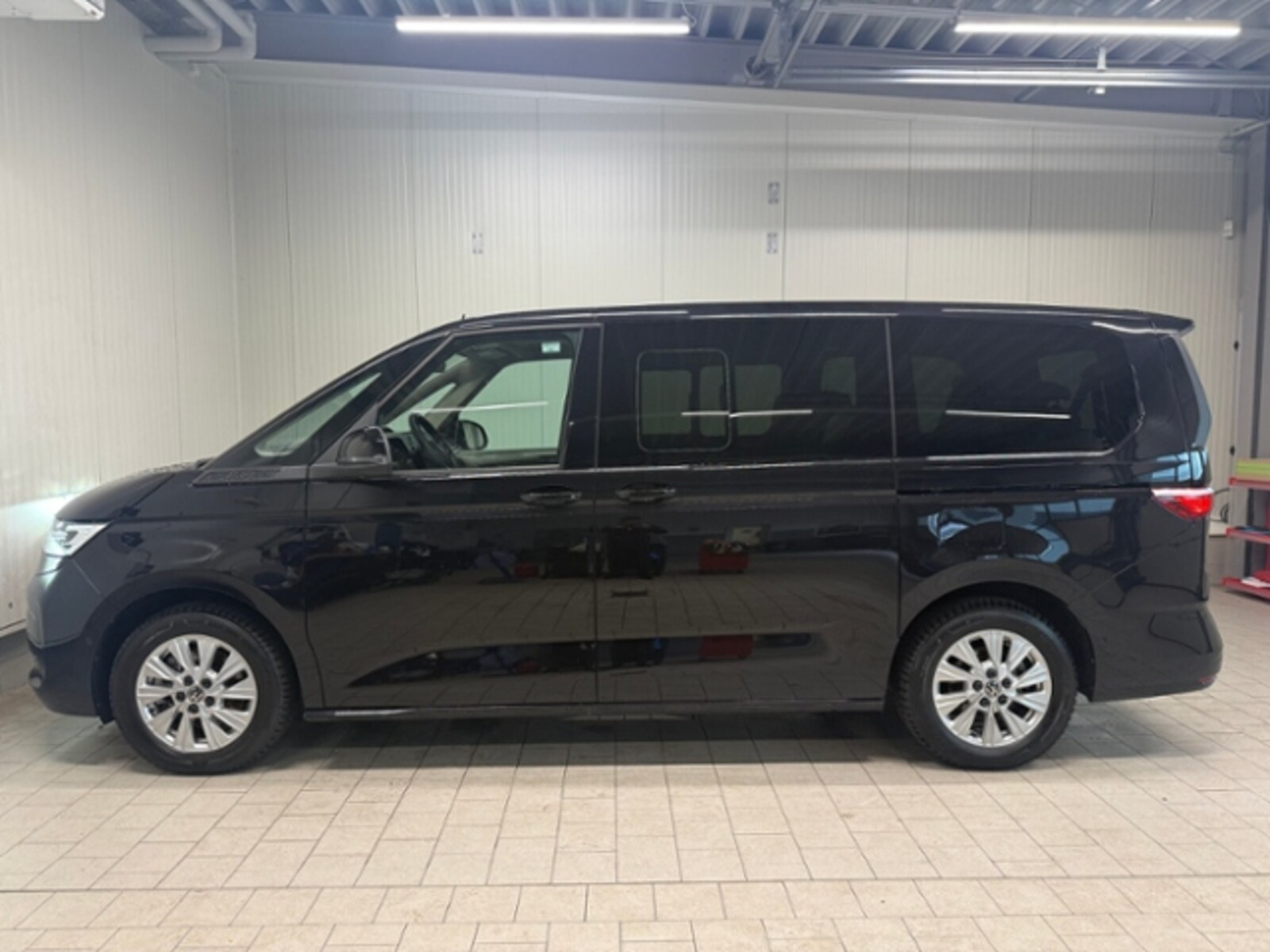 Volkswagen Multivan Langversion – Bild 3