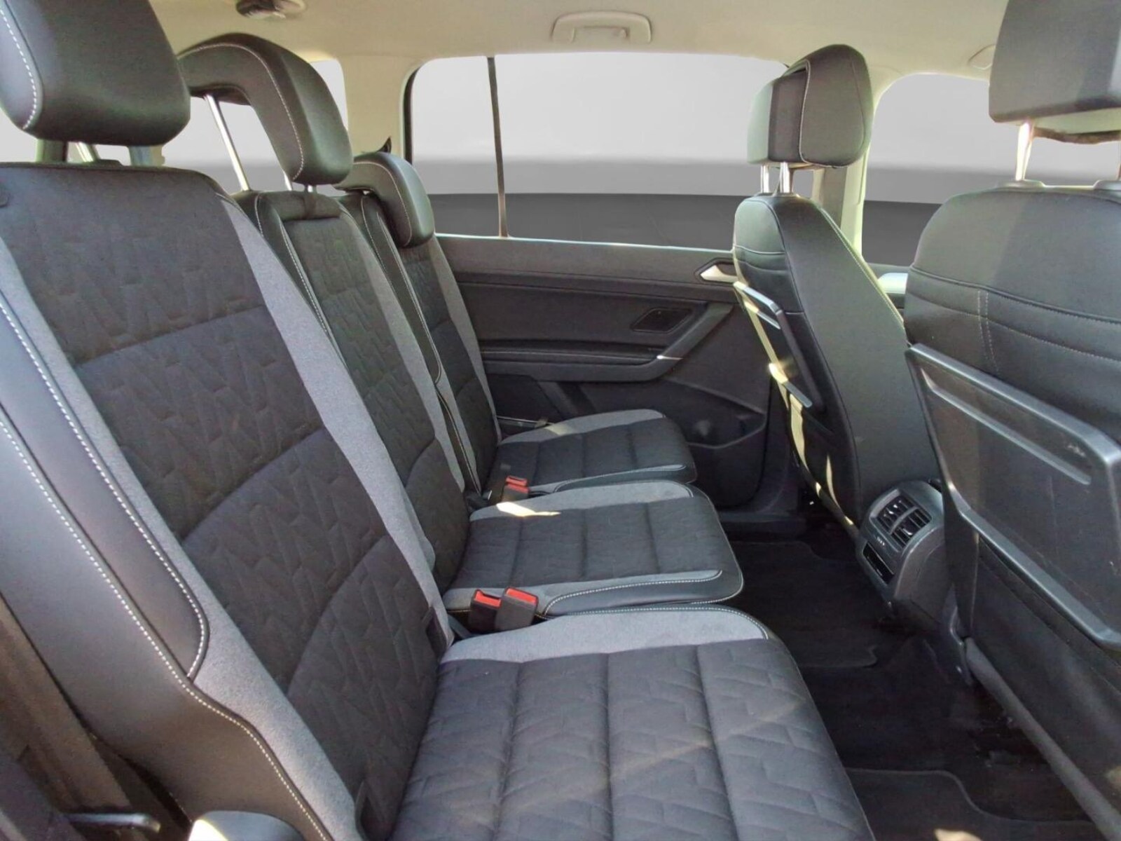 Volkswagen Touran – Bild 16