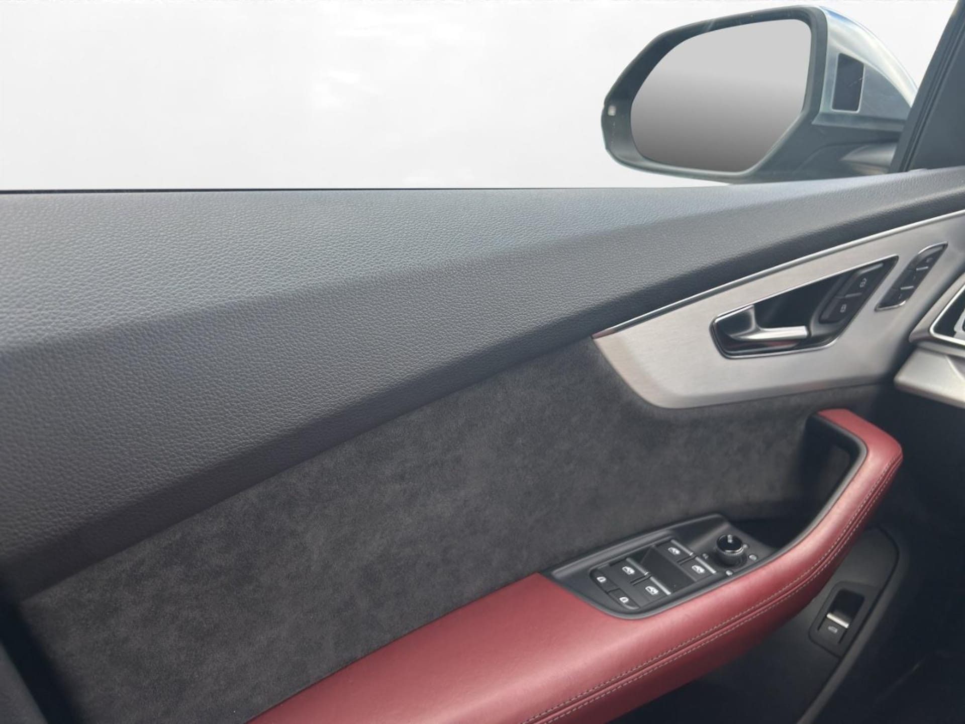 Audi SQ8 SUV