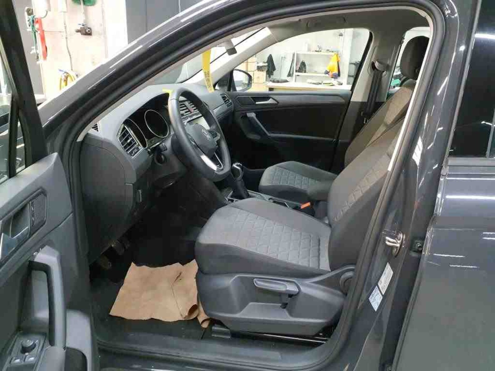 Volkswagen Tiguan – Bild 7