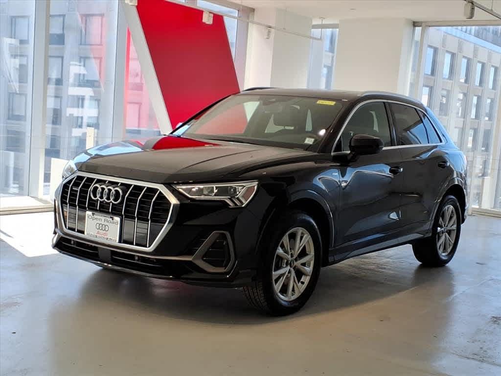 2025 Audi Q3 45 TFSI S Line Premium Plus quattro's photo