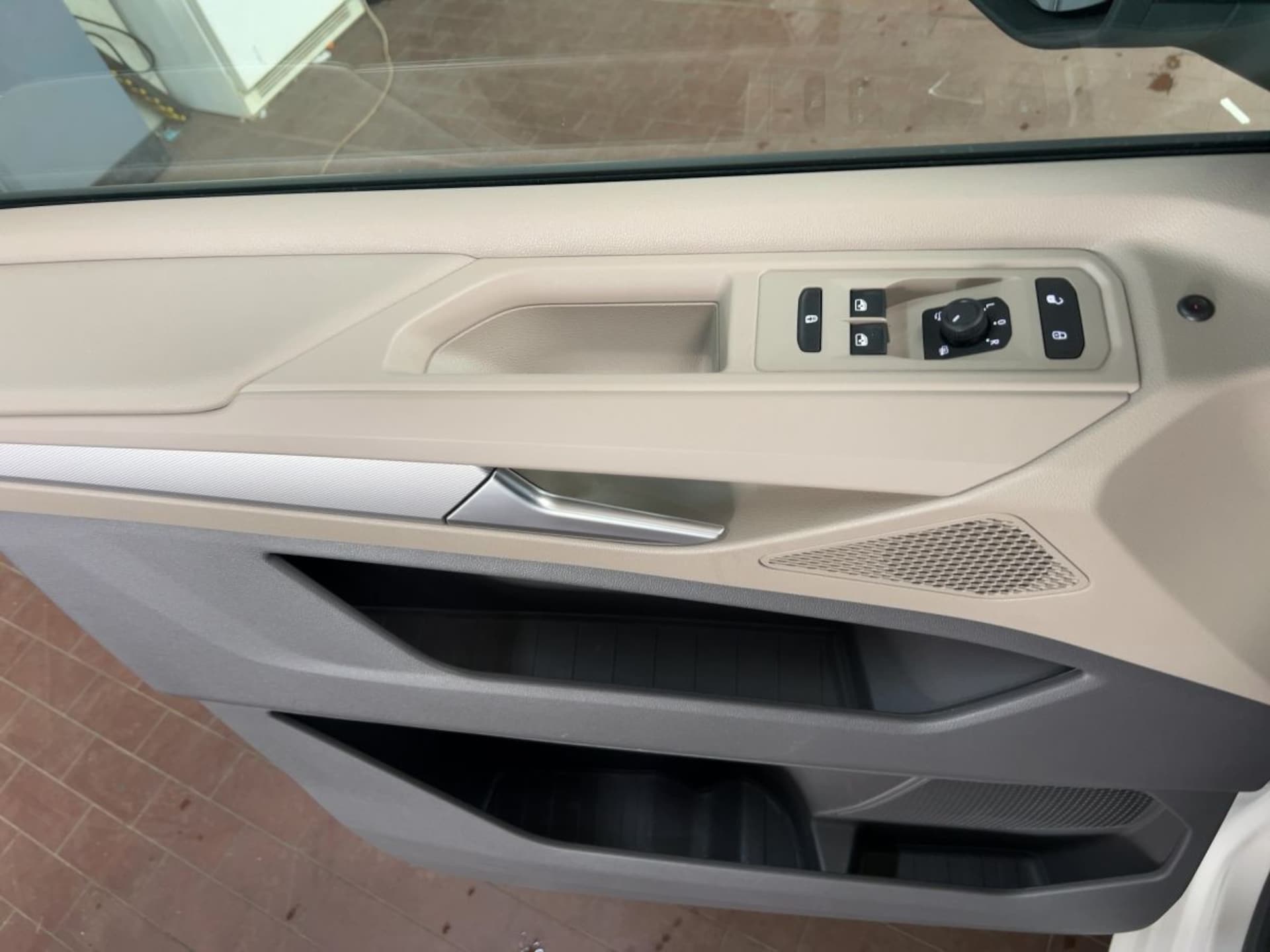 Volkswagen Multivan Basis-Modell