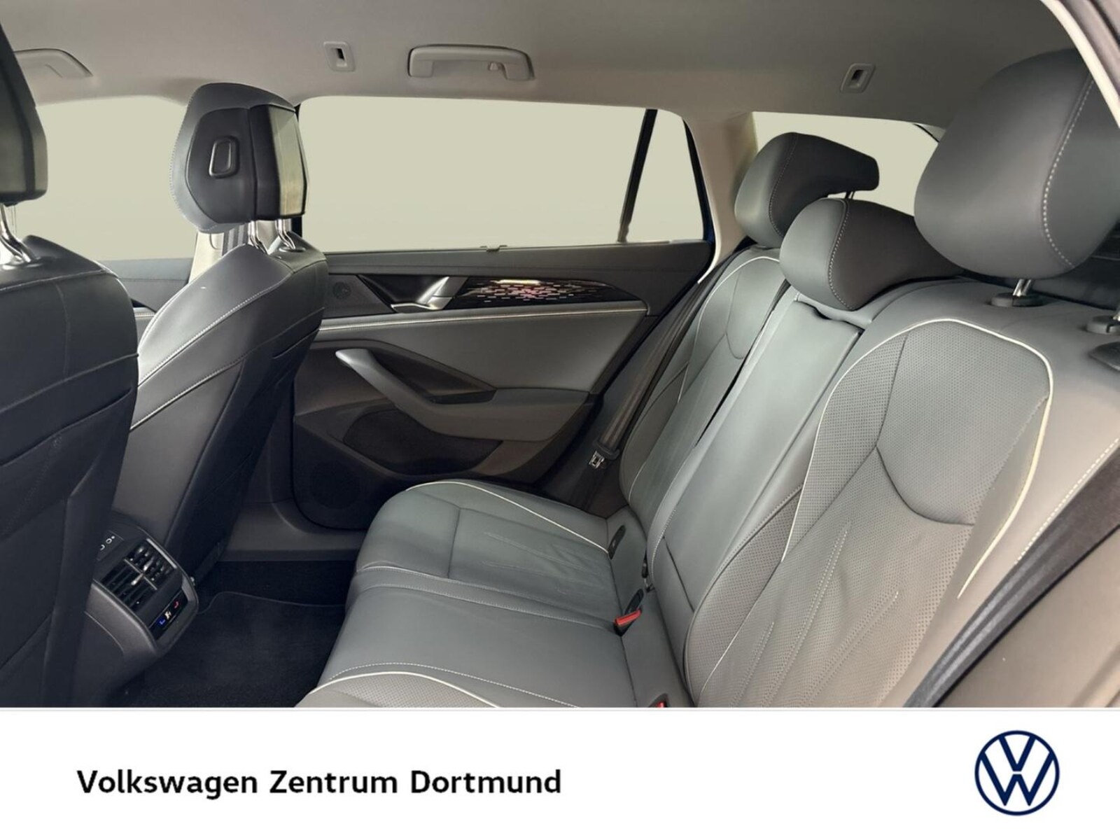 Volkswagen Passat – Bild 12