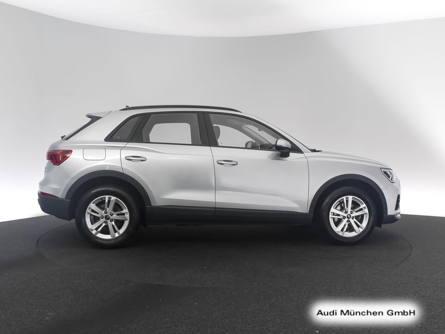 Bild über Audi Q3 35 TDI S tronic - für weitere Informationen kontaktieren Sie den Audi Partner