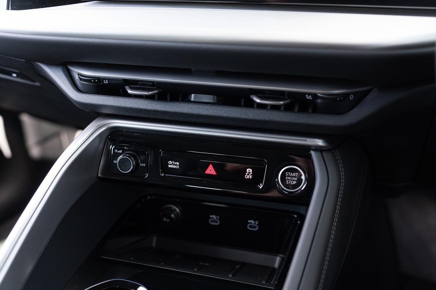 Image about Audi Q5 SUV TFSI S tronic