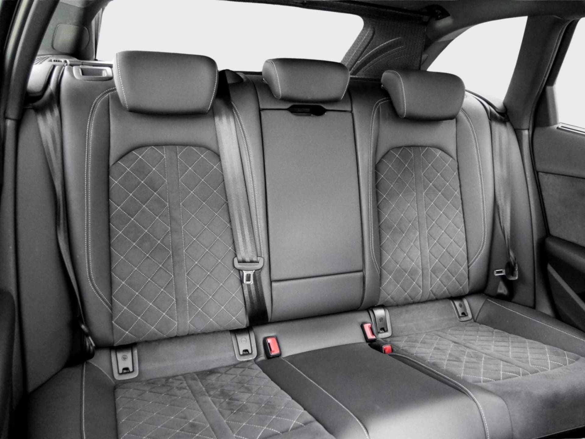 Audi A4 Avant S line