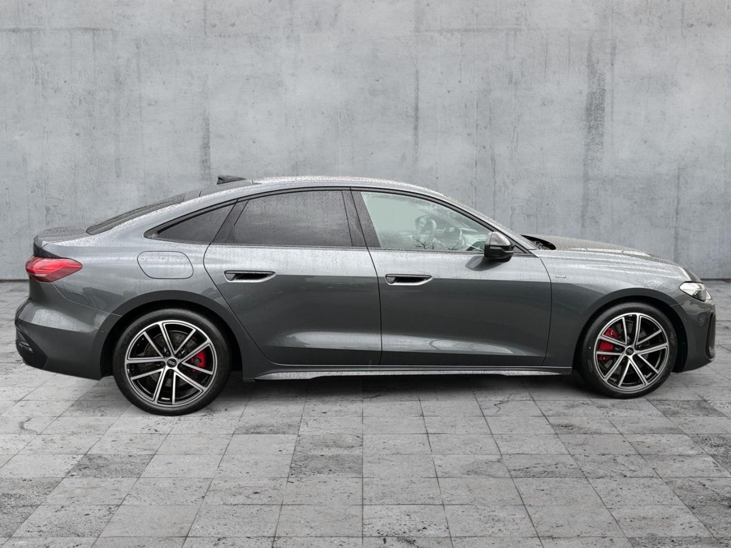 Bild über Audi A5 Limousine e-hybrid e-hybrid quattro 220 kW S tronic - für weitere Informationen kontaktieren Sie den Audi Partner
