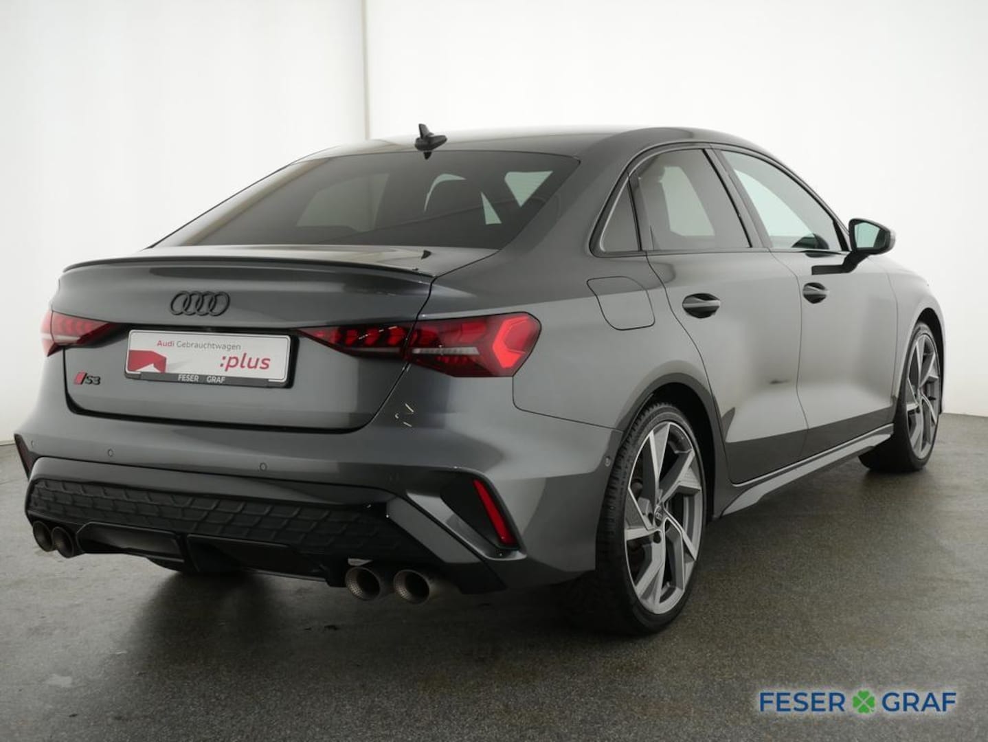 Bild über Audi S3 Limousine TFSI quattro S tronic - für weitere Informationen kontaktieren Sie den Audi Partner