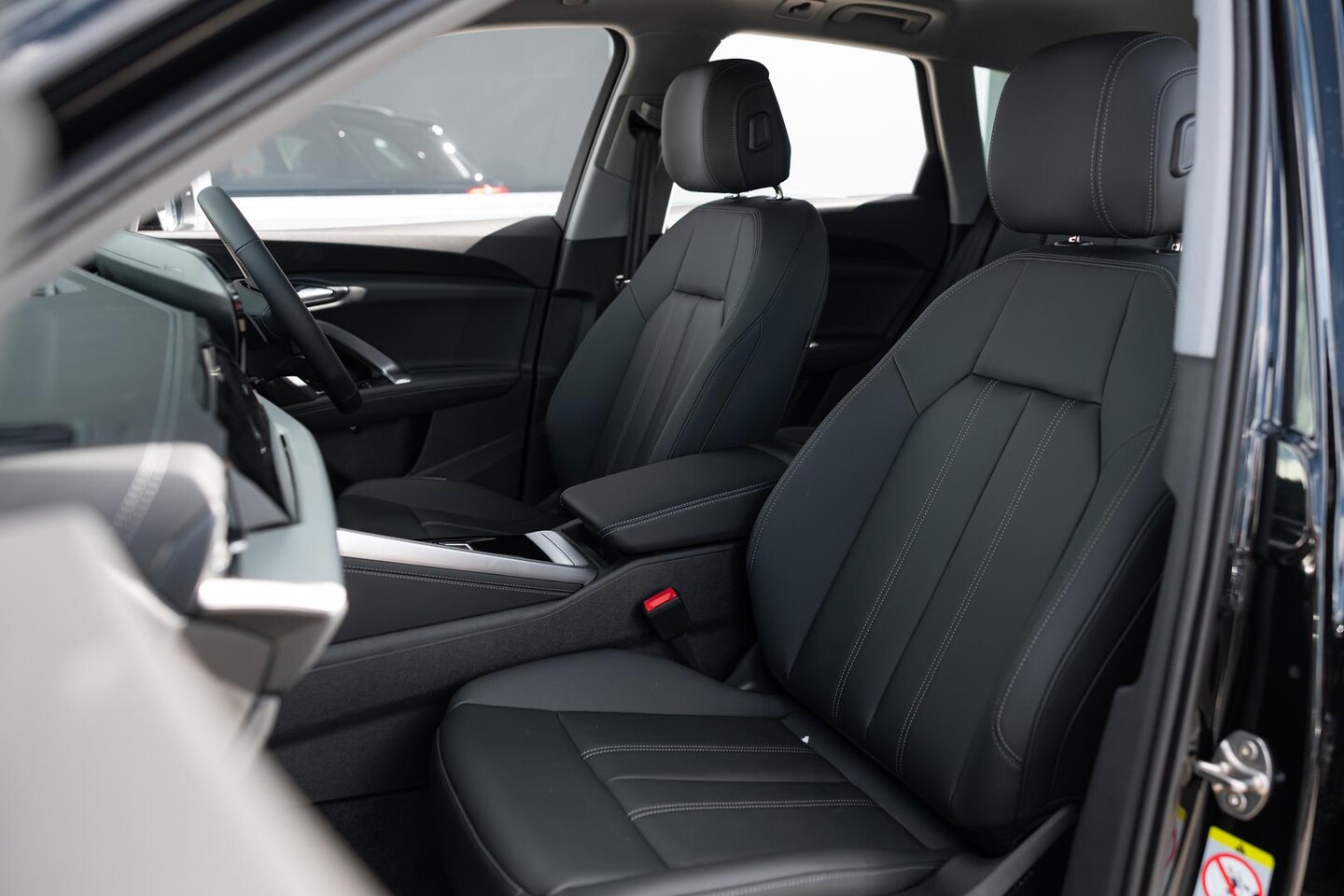Image about Audi Q5 SUV TFSI S tronic