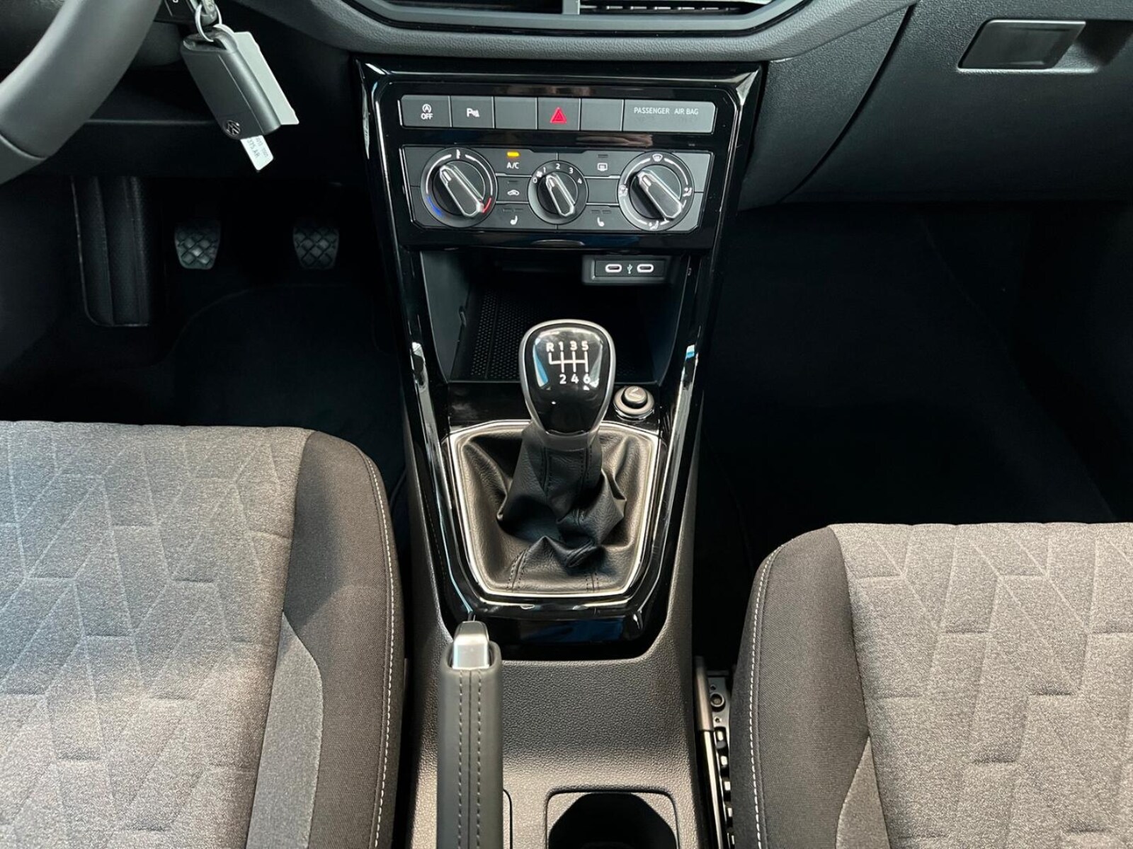 Volkswagen T-Cross – Bild 8