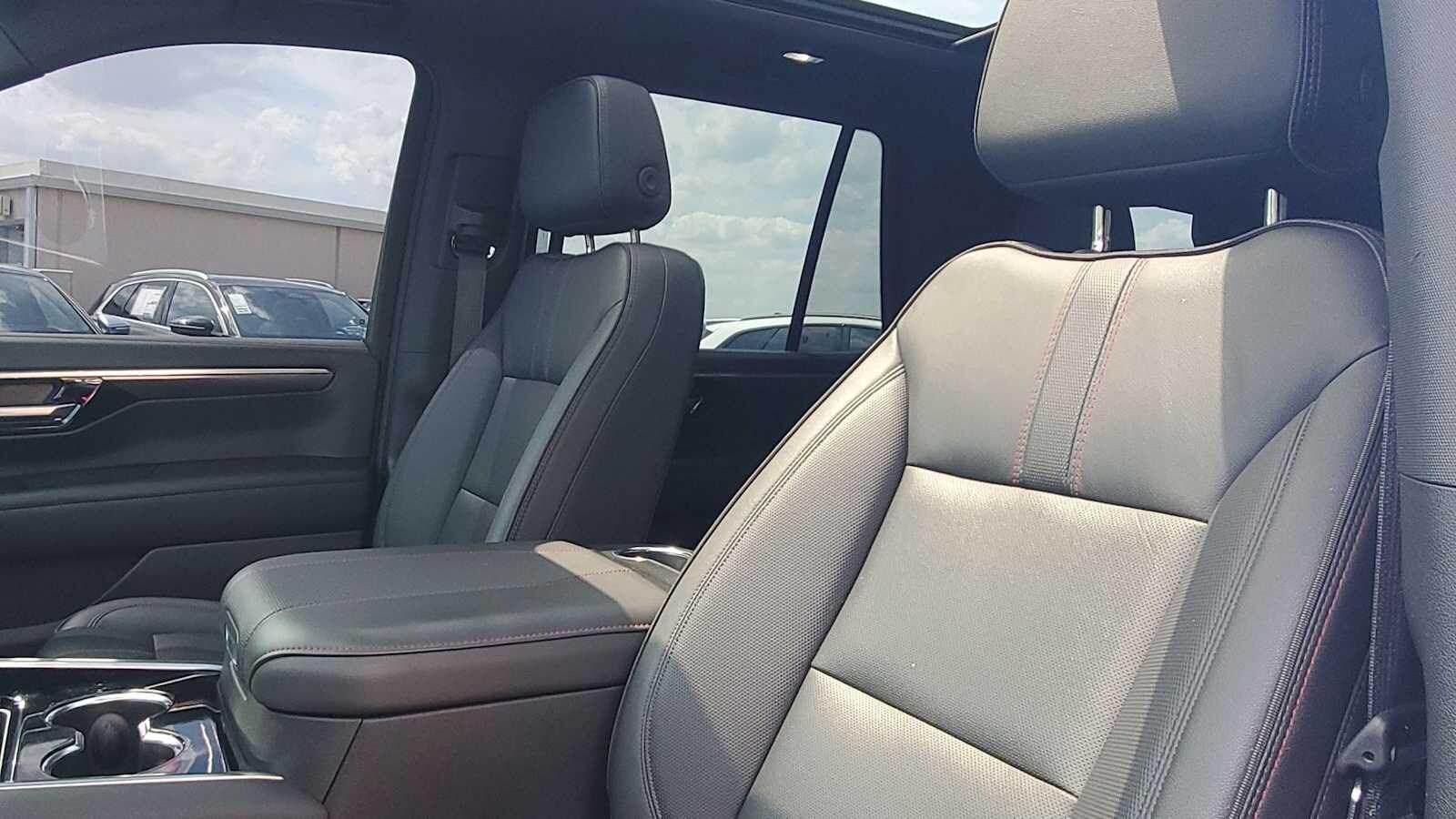 2025 Chevrolet Tahoe RST - Photo 16