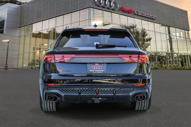 2026 Audi RS Q8 SUV performance