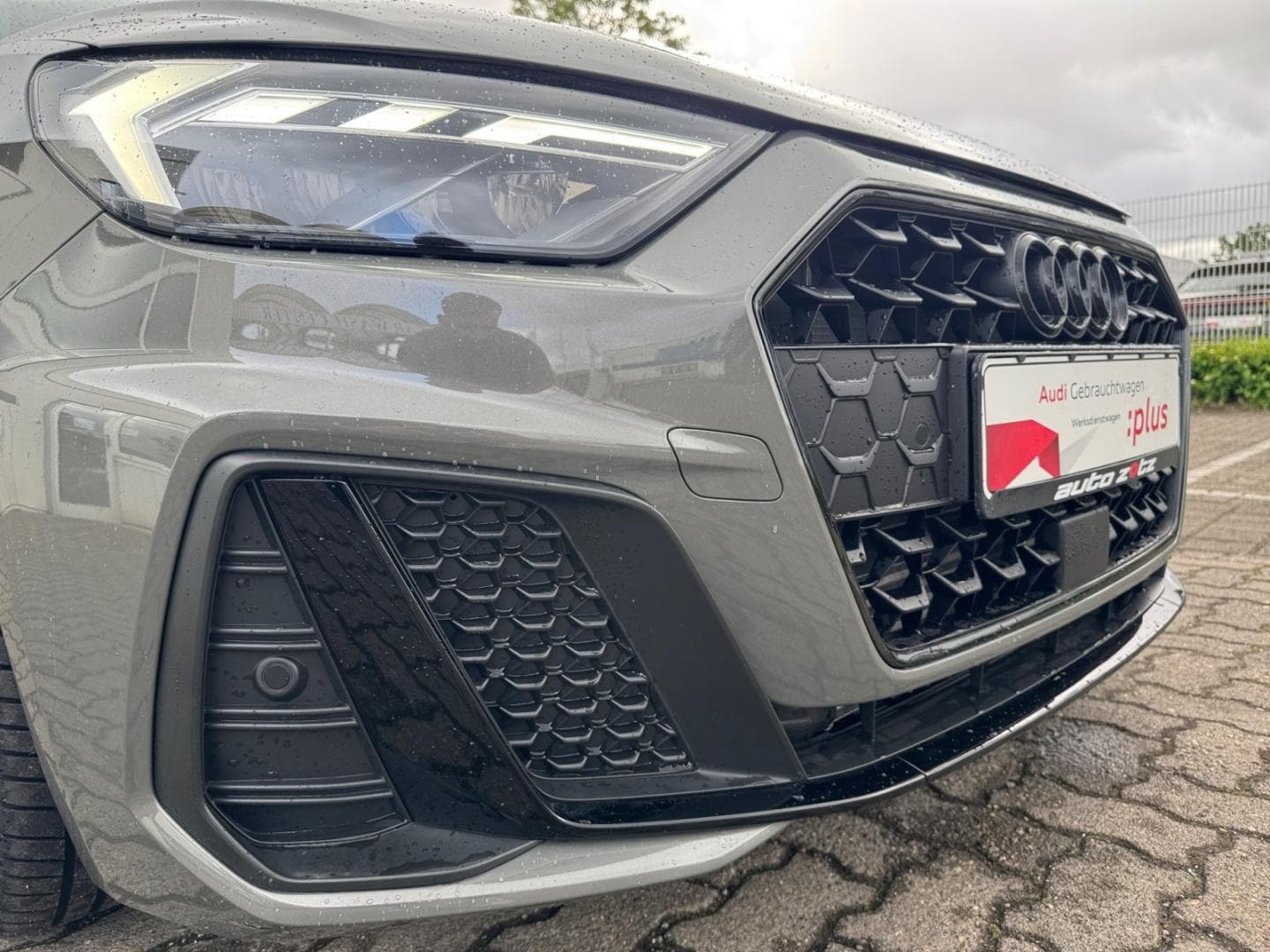 Bild über Audi A1 Sportback S line 40 TFSI S tronic - für weitere Informationen kontaktieren Sie den Audi Partner