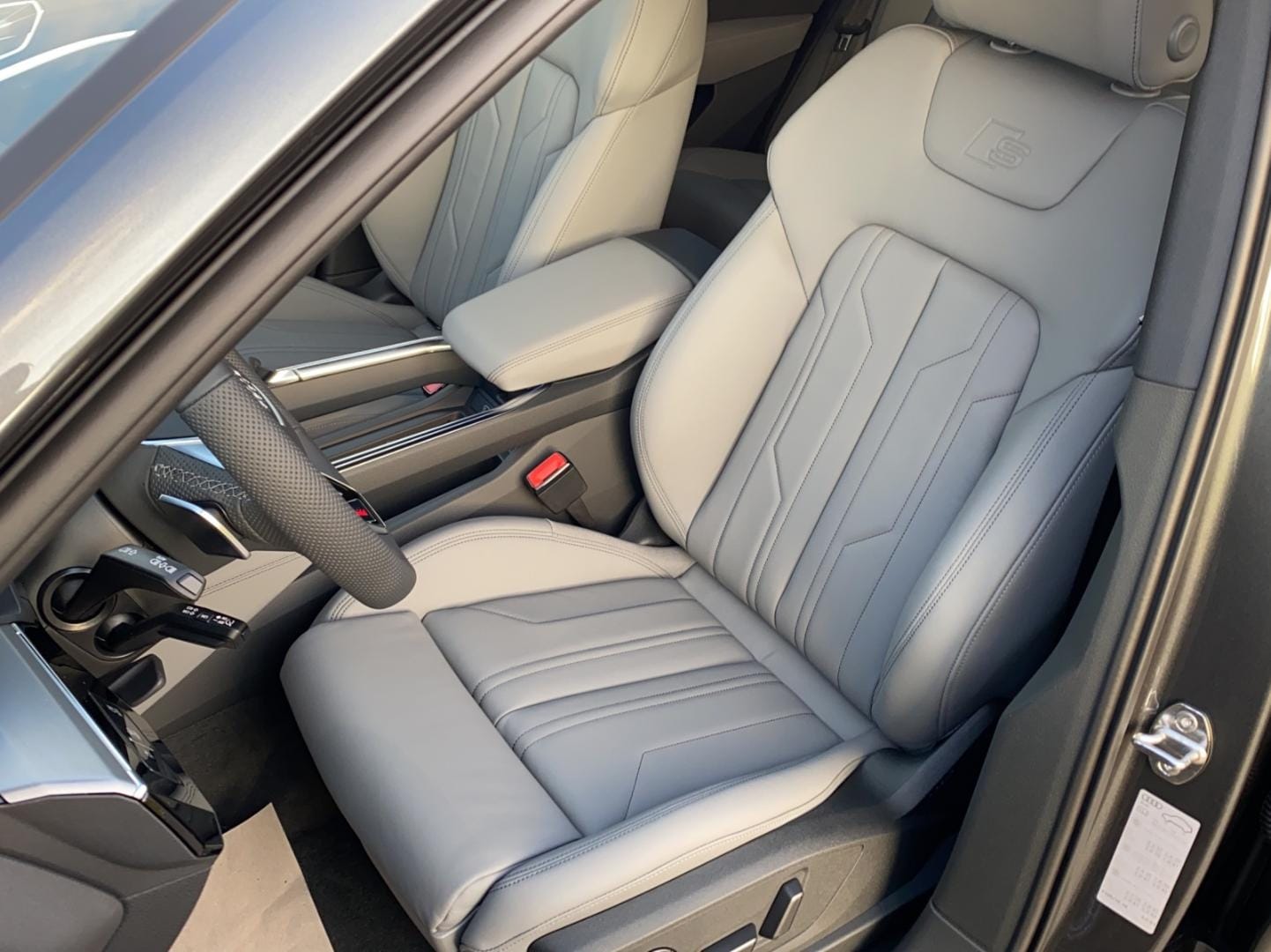 Image about Audi e-tron Sportback S line 55 quattro 300,00 kW