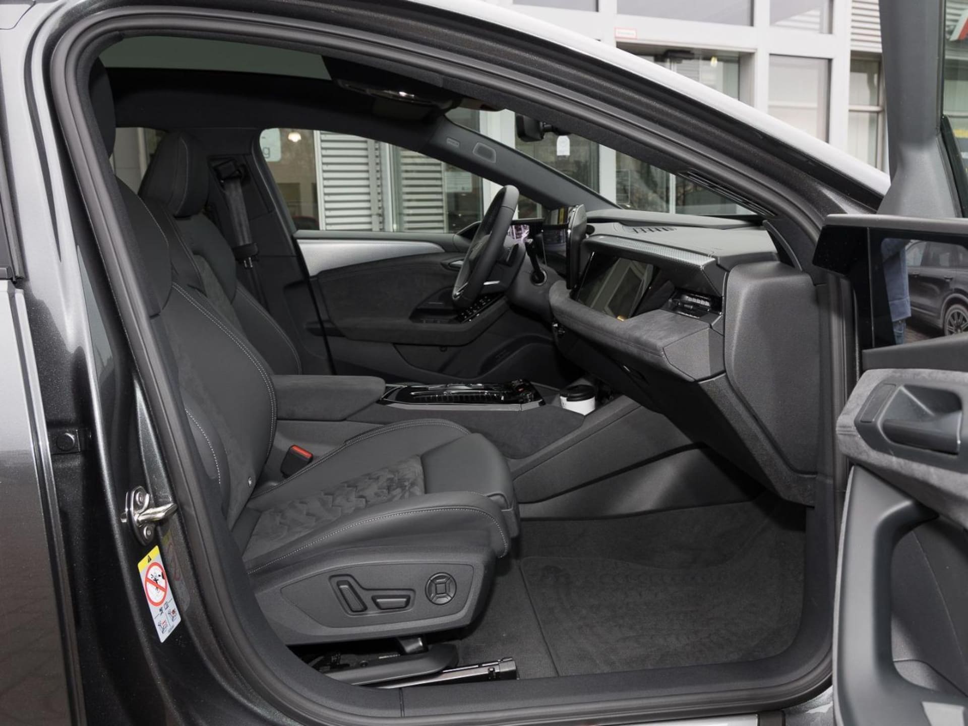 Audi A6 Avant e-tron edition one