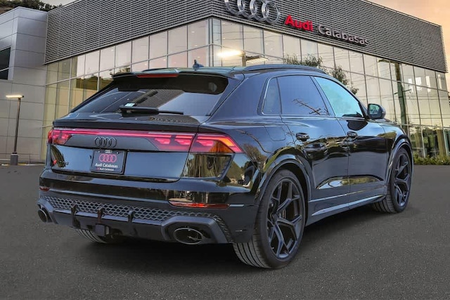2026 Audi RS Q8 SUV performance