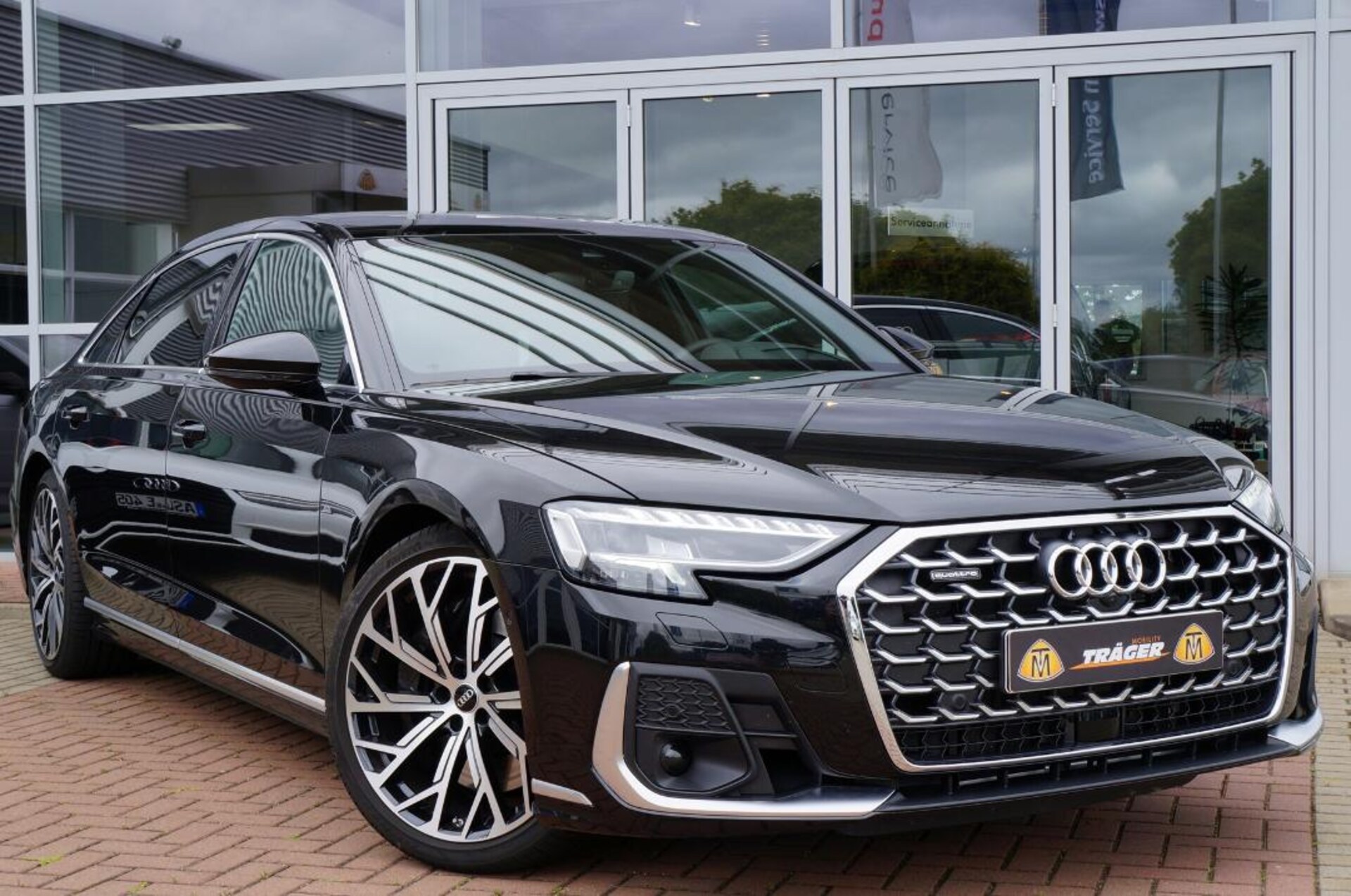 Audi A8 L TFSI e