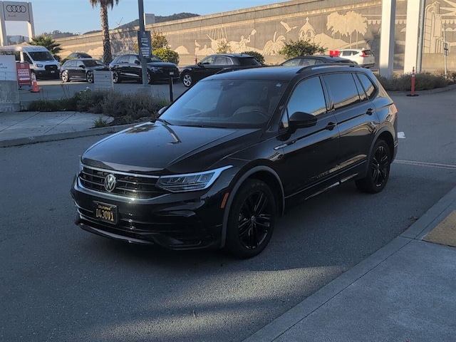2022 Volkswagen Tiguan SE R-LINE BLACK