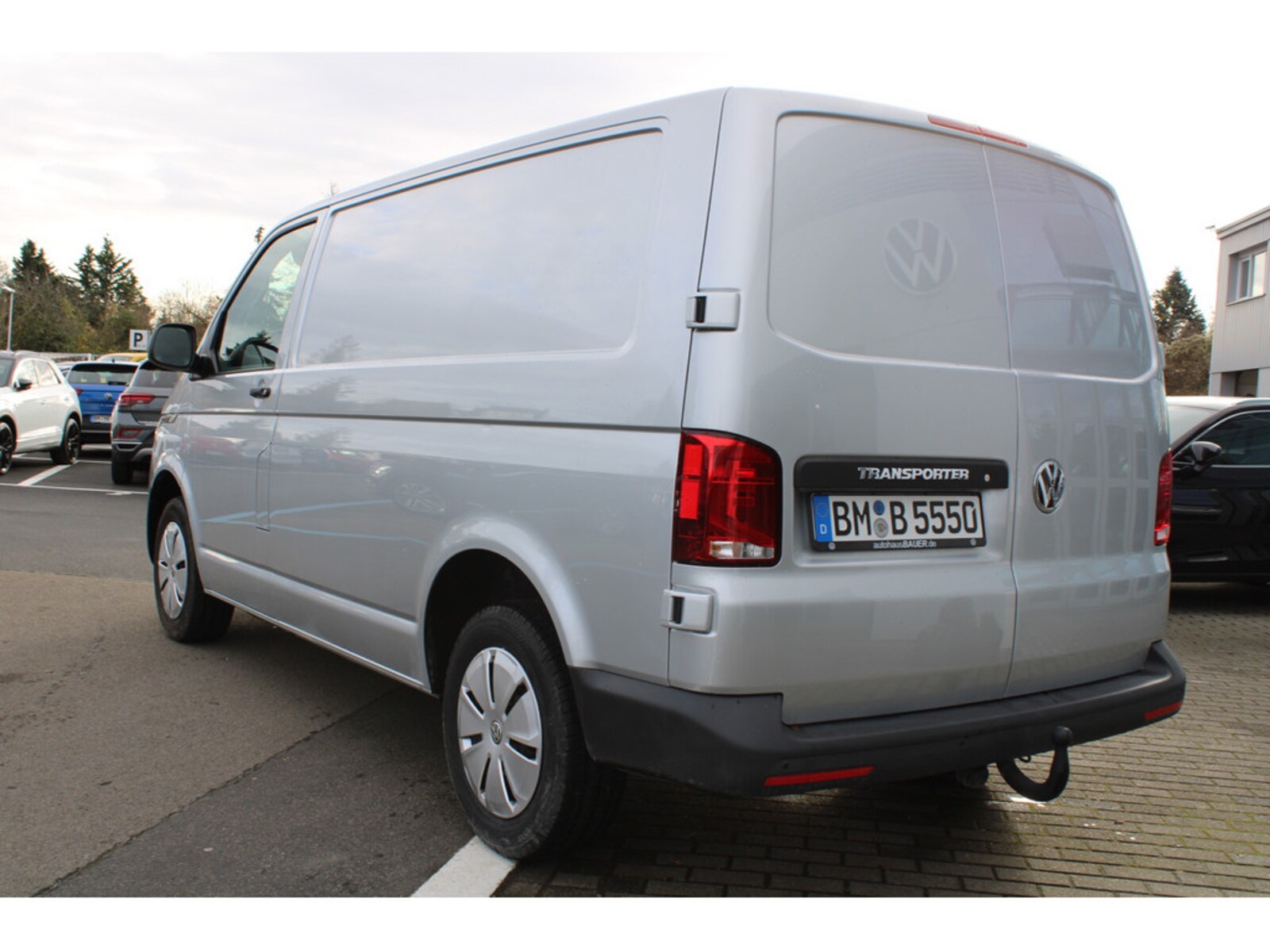 Volkswagen T6.1 Transporter Kasten kurzer Radstand – Bild 2