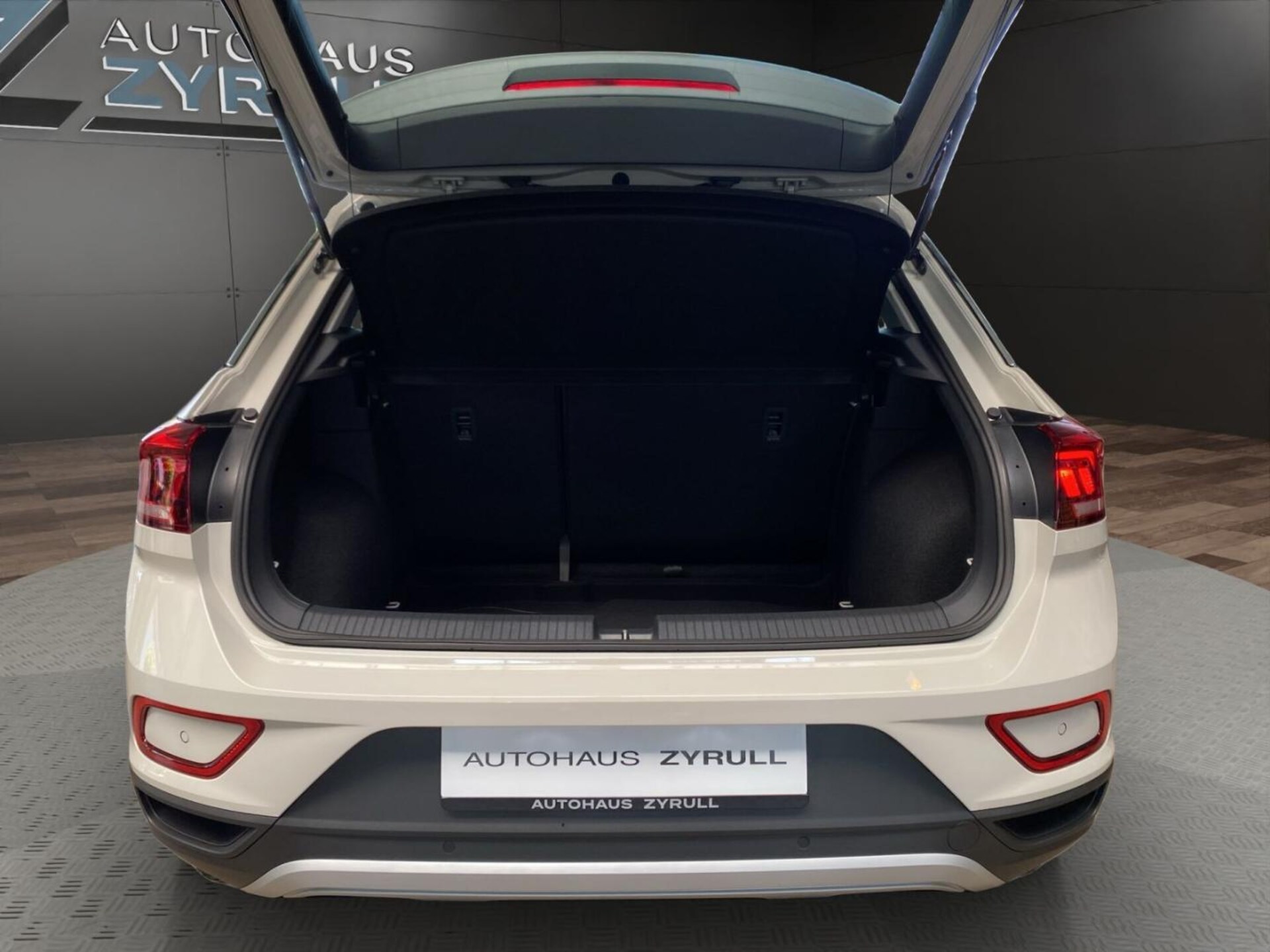 Volkswagen T-Roc Basis-Modell