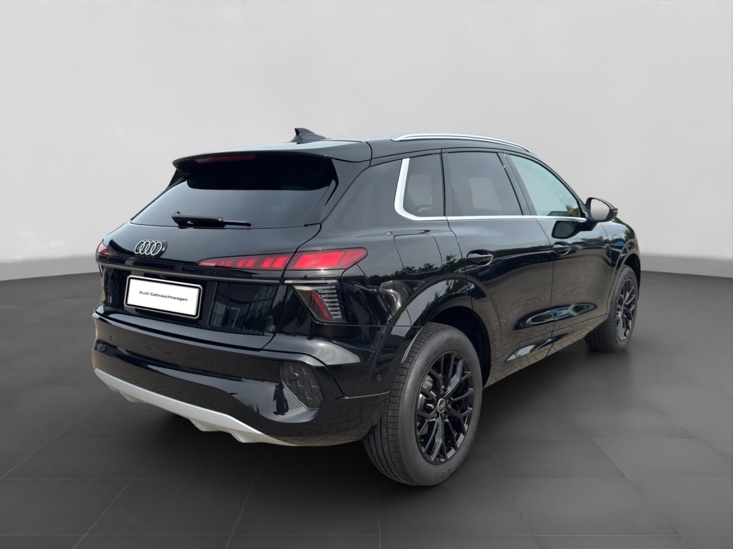 Bild über Audi Q3 SUV TFSI 110 kW S tronic - für weitere Informationen kontaktieren Sie den Audi Partner