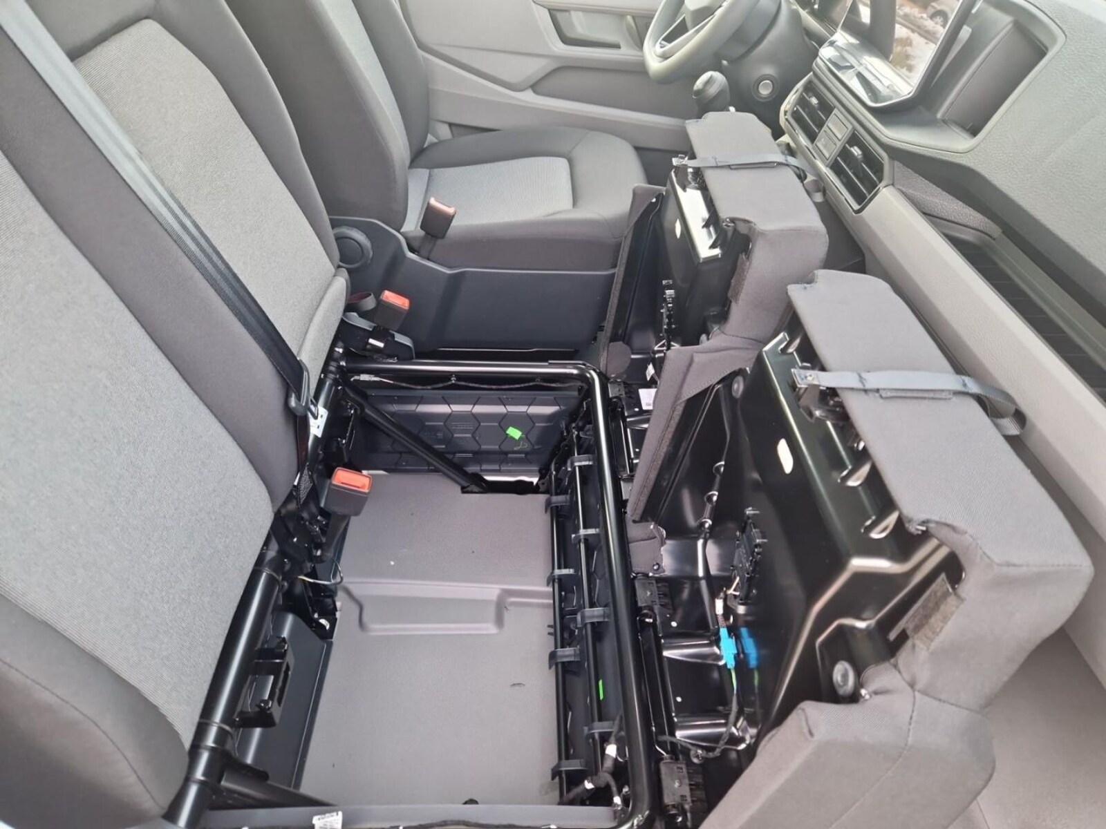 Volkswagen Crafter Doppelkabine langer Radstand – Bild 14