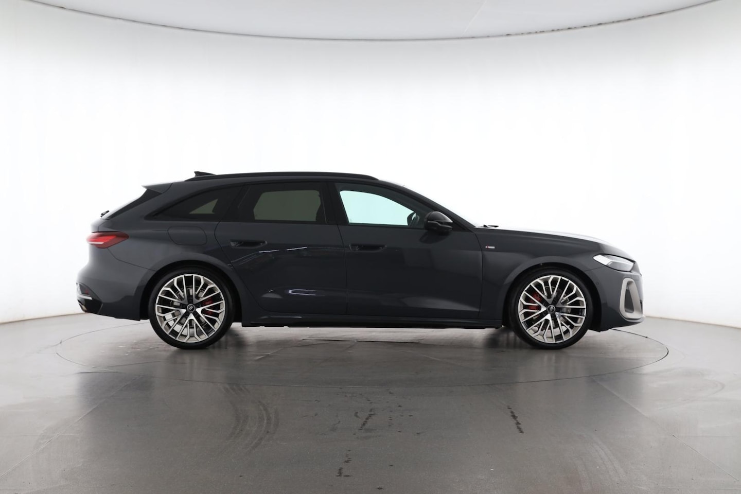 Bild über Audi A5 Avant TFSI 150 kW S tronic - für weitere Informationen kontaktieren Sie den Audi Partner