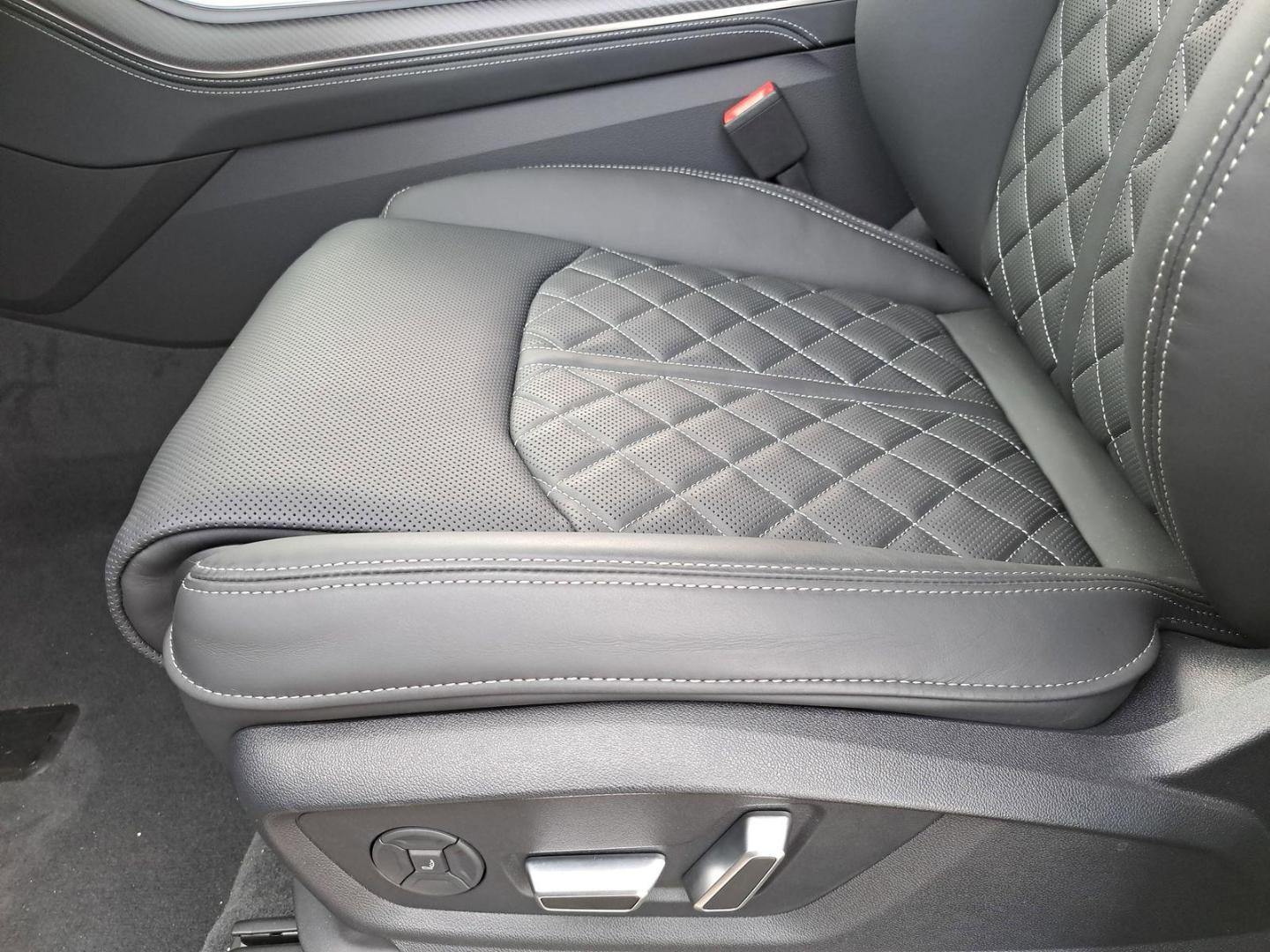 2026 Audi SQ8 Prestige - Photo 32