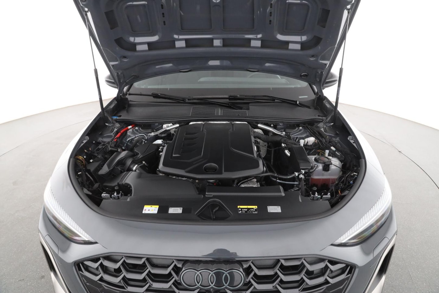 Bild über Audi A5 Avant TFSI 150 kW S tronic - für weitere Informationen kontaktieren Sie den Audi Partner