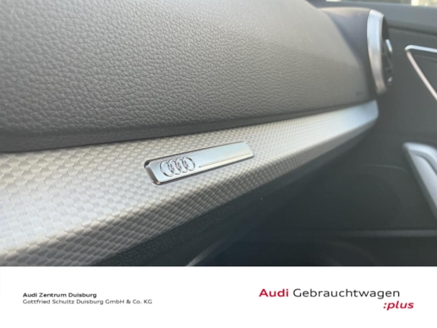 Bild über Audi Q2 S line 35 TFSI S tronic - für weitere Informationen kontaktieren Sie den Audi Partner