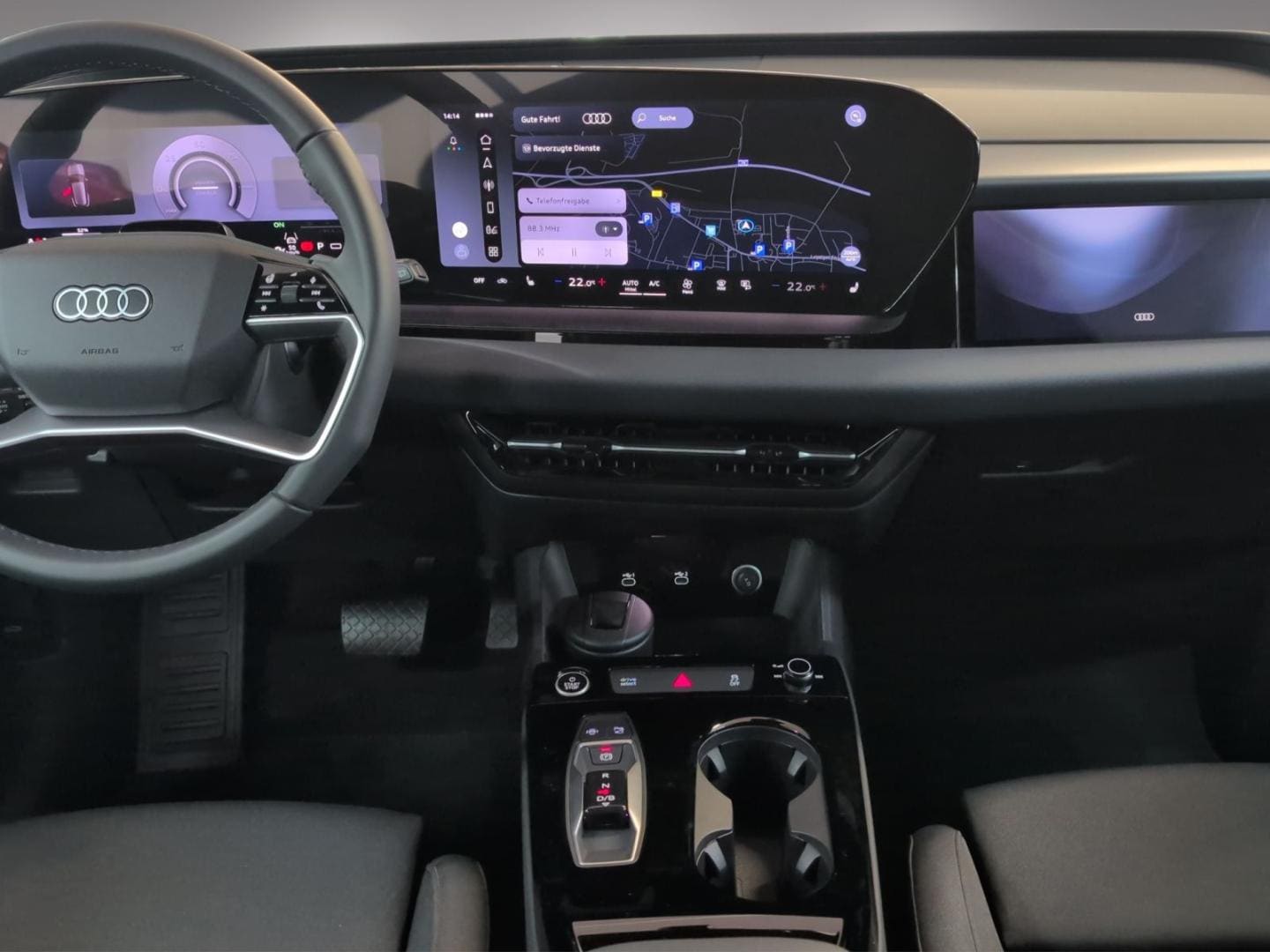 Bild über Audi Q6 SUV e-tron S line business e-tron performance 225 kW - für weitere Informationen kontaktieren Sie den Audi Partner